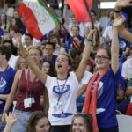 23.07.2016 Kielce. Msza Święta i Wieczór Uwielbienia na Kolporter Arena dla pielgrzymów. / Jarosław Kubalski / Radio Kielce