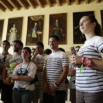 23.07.2016 Kielce. Pielgrzymi na ŚDM zwiedzają miasto. / Jarosław Kubalski / Radio Kielce