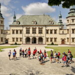 23.07.2016 Kielce. Pielgrzymi na ŚDM zwiedzają miasto. / Jarosław Kubalski / Radio Kielce