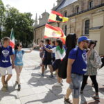 23.07.2016 Kielce. Pielgrzymi na ŚDM zwiedzają miasto. / Jarosław Kubalski / Radio Kielce