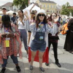 23.07.2016 Kielce. Pielgrzymi na Światowe Dni Młodzieży bawią się na Rynku. / Jarosław Kubalski / Radio Kielce