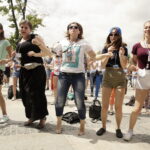 23.07.2016 Kielce. Pielgrzymi na Światowe Dni Młodzieży bawią się na Rynku. / Jarosław Kubalski / Radio Kielce