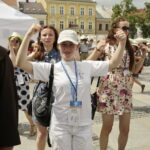 23.07.2016 Kielce. Pielgrzymi na Światowe Dni Młodzieży bawią się na Rynku. / Jarosław Kubalski / Radio Kielce