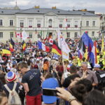 23.07.2016 Kielce. Pielgrzymi podczas przemarszu z Placu NMP na Kolporter Arenę. / Jarosław Kubalski / Radio Kielce