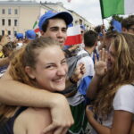 23.07.2016 Kielce. Pielgrzymi podczas przemarszu z Placu NMP na Kolporter Arenę. / Jarosław Kubalski / Radio Kielce