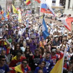 23.07.2016 Kielce. Pielgrzymi podczas przemarszu z Placu NMP na Kolporter Arenę. / Jarosław Kubalski / Radio Kielce