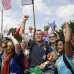 23.07.2016 Kielce. Pielgrzymi podczas przemarszu z Placu NMP na Kolporter Arenę. / Jarosław Kubalski / Radio Kielce