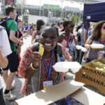 23.07.2016 Kielce. Pielgrzymi podczas przemarszu z Placu NMP na Kolporter Arenę. / Jarosław Kubalski / Radio Kielce