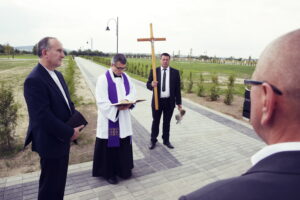 25.07.2016 Cedzyna. Cmentarz. Nowe miejsca na pochówki. / Jarosław Kubalski / Radio Kielce