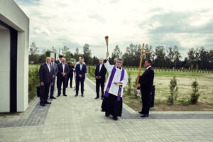 25.07.2016 Cedzyna. Cmentarz. Nowe miejsca na pochówki. / Jarosław Kubalski / Radio Kielce