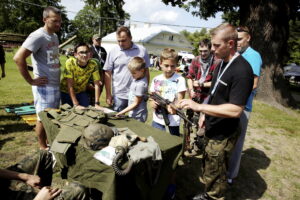 30.07.2016 Skarżysko Kamienna. Piknik historyczny w Muzeum Orła Białego. / Jarosław Kubalski / Radio Kielce