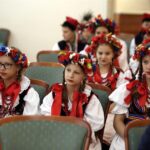 19.07.2016 Artyści z zespołu "Kwiat Podola" w ratuszu / Jarosław Kubalski / Radio Kielce