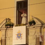 27.06.2016. Papież Franciszek w oknie papieskim na Franciszkańskiej 3 / Włodzimierz Batóg / Radio Kielce