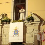 27.06.2016. Papież Franciszek w oknie papieskim na Franciszkańskiej 3 / Włodzimierz Batóg / Radio Kielce