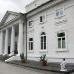 13.07.2016 Bejsce. Pałac. / Robert Felczak / Radio Kielce