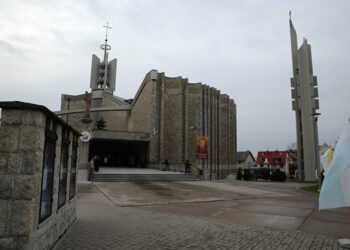 Sanktuarium diecezjalne św. Józefa Opiekuna Rodziny / Stanisław Blinstrub / Radio Kielce