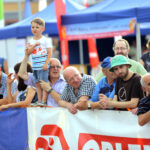 1.7.2016 Kielce. 27 Międzynarodowy Wyścig Kolarski Solidarności i Olimpijczyków. Finał 4 etapu. Widzowie oczekiwali na mecie kilkadziesiąt minut przed przyjazdem kolarzy. / Wojciech Habdas / Radio Kielce