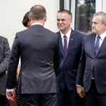 04.07.2016 Kielce. Prezydent Andrzej Duda złożył kwiaty pod kamienicą Planty 7/9 / Wojciech Habdas / Radio Kielce