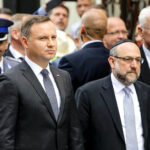 04.07.2016 Kielce. Prezydent Andrzej Duda złożył kwiaty pod kamienicą Planty 7/9 / Wojciech Habdas / Radio Kielce