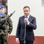 04.07.2016 Kielce. Prezydent Andrzej Duda złożył kwiaty pod kamienicą Planty 7/9 / Wojciech Habdas / Radio Kielce