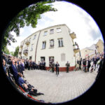 04.07.2016 Kielce. Prezydent Andrzej Duda złożył kwiaty pod kamienicą Planty 7/9 / Wojciech Habdas / Radio Kielce