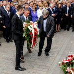 04.07.2016 Kielce. Prezydent Andrzej Duda złożył kwiaty pod kamienicą Planty 7/9 / Wojciech Habdas / Radio Kielce