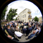 04.07.2016 Kielce. Prezydent Andrzej Duda złożył kwiaty pod kamienicą Planty 7/9 / Wojciech Habdas / Radio Kielce