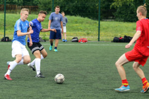 6.7.2016 Kielce. Wakacje z futbolem. Mecz Pogromcy Nadwagi-Harnasie Kielce. / Wojciech Habdas / Radio Kielce