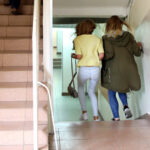 6.7.2016 Kielce. W środę szkoły ponadgimnazjalne wywiesiły listy przyjętych do pierwszych klas. n/z V LO im. ks. Piotra Ściegiennego / Wojciech Habdas / Radio Kielce