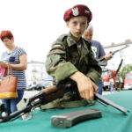 9.7.2016 Kielce. Drugi dzień pikniku na placu Wolności. W całym kraju odbywają się prezentacje sprzętu wojskowego, a okazją jest trwający w Warszawie szczyt NATO. / Wojciech Habdas / Radio Kielce