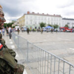 9.7.2016 Kielce. Drugi dzień pikniku na placu Wolności. W całym kraju odbywają się prezentacje sprzętu wojskowego, a okazją jest trwający w Warszawie szczyt NATO. / Wojciech Habdas / Radio Kielce