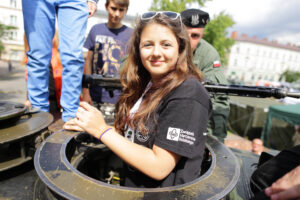 9.7.2016 Kielce. Drugi dzień pikniku na placu Wolności. W całym kraju odbywają się prezentacje sprzętu wojskowego, a okazją jest trwający w Warszawie szczyt NATO. / Wojciech Habdas / Radio Kielce