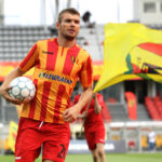9.7.2016 Kielce. Na „Kolporter Arenie” kibicom, w nowych „złocisto – krwistych” strojach, zaprezentowali się piłkarze i sztab szkoleniowy Korony Kielce. / Wojciech Habdas / Radio Kielce
