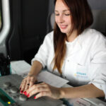 19.7.2016 Kielce. Słuchobus - kielczanie bezpłatnie badają słuch. / Wojciech Habdas / Radio Kielce