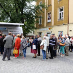 19.7.2016 Kielce. Słuchobus - kielczanie bezpłatnie badają słuch. / Wojciech Habdas / Radio Kielce
