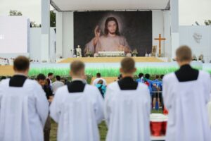 26.07.2016. Inauguracja Światowych Dni Młodzieży. Msza święta na krakowskich Błoniach / Wojciech Habdas / Radio Kielce