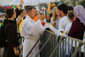 26.07.2016. Inauguracja Światowych Dni Młodzieży. Msza święta na krakowskich Błoniach / Wojciech Habdas / Radio Kielce