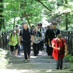 21.07.2016 Pielgrzymi z Kanady wzięli udział w Drodze Krzyżowe z Nowej Słupi na Święty Krzyż / Wojciech Habdas / Radio Kielce