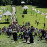 21.07.2016 Pielgrzymi z Kanady wzięli udział w Drodze Krzyżowe z Nowej Słupi na Święty Krzyż / Wojciech Habdas / Radio Kielce