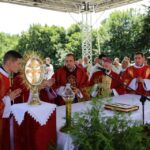 21.07.2016. Pielgrzymi Światowych Dni Młodzieży na Świętym Krzyżu / Wojciech Habdas / Radio Kielce