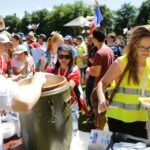 21.07.2016. Pielgrzymi Światowych Dni Młodzieży na Świętym Krzyżu / Wojciech Habdas / Radio Kielce