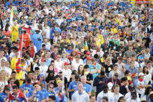 26.07.2016. Inauguracja Światowych Dni Młodzieży. Msza święta na krakowskich Błoniach / Wojciech Habdas / Radio Kielce