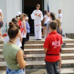 29.06.2016. W miejscowości Leńcze koło Krakowa mieszka 350 pielgrzymów z diecezji kieleckiej / Wojciech Habdas / Radio Kielce