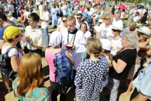 30.07.2016. Sanktuarium świętego Jana Pawła II. Podczas mszy świętej dla duchowieństwa sprawowanej przez papieża Franciszka / Wojciech Habdas / Radio Kielce