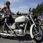X Świętokrzyski Zlot Motocykli SHL i Pojazdów Zabytkowych w Miedzianej Górze (20 sierpnia 2016) / Jarosław Kubalski / Radio Kielce