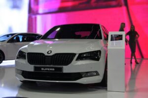 13.08.2016 Skoda Superb / Robert Felczak / Radio Kielce