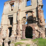 25.08.2016. Wakacje z duchami historii. Ruiny zamku w Bodzentynie / Krzysztof Bujnowicz / Radio Kielce