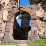 25.08.2016. Wakacje z duchami historii. Ruiny zamku w Bodzentynie / Krzysztof Bujnowicz / Radio Kielce