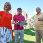 25.08.2016. Wakacje z duchami historii. Ruiny zamku w Bodzentynie / Krzysztof Bujnowicz / Radio Kielce