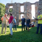 25.08.2016. Wakacje z duchami historii. Ruiny zamku w Bodzentynie / Krzysztof Bujnowicz / Radio Kielce